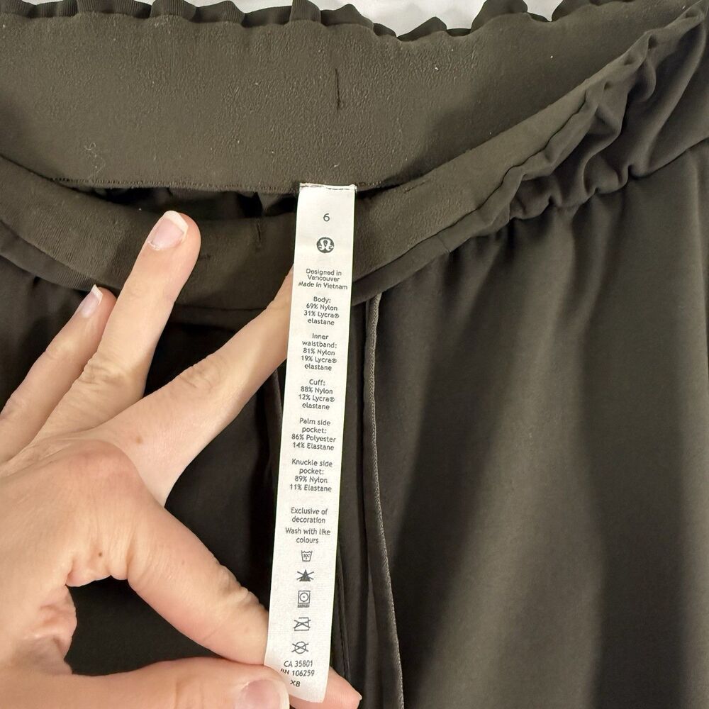 Lululemon Joggers Women's 6 Green Drawstring Pull On Pockets 29" Inseam - Picture 3 of 9